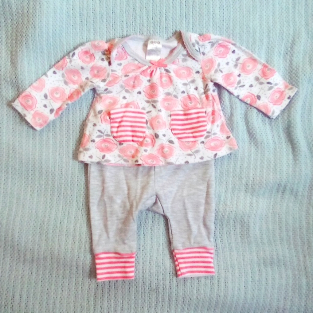 0-3 Peach and Gray Girls Outfit